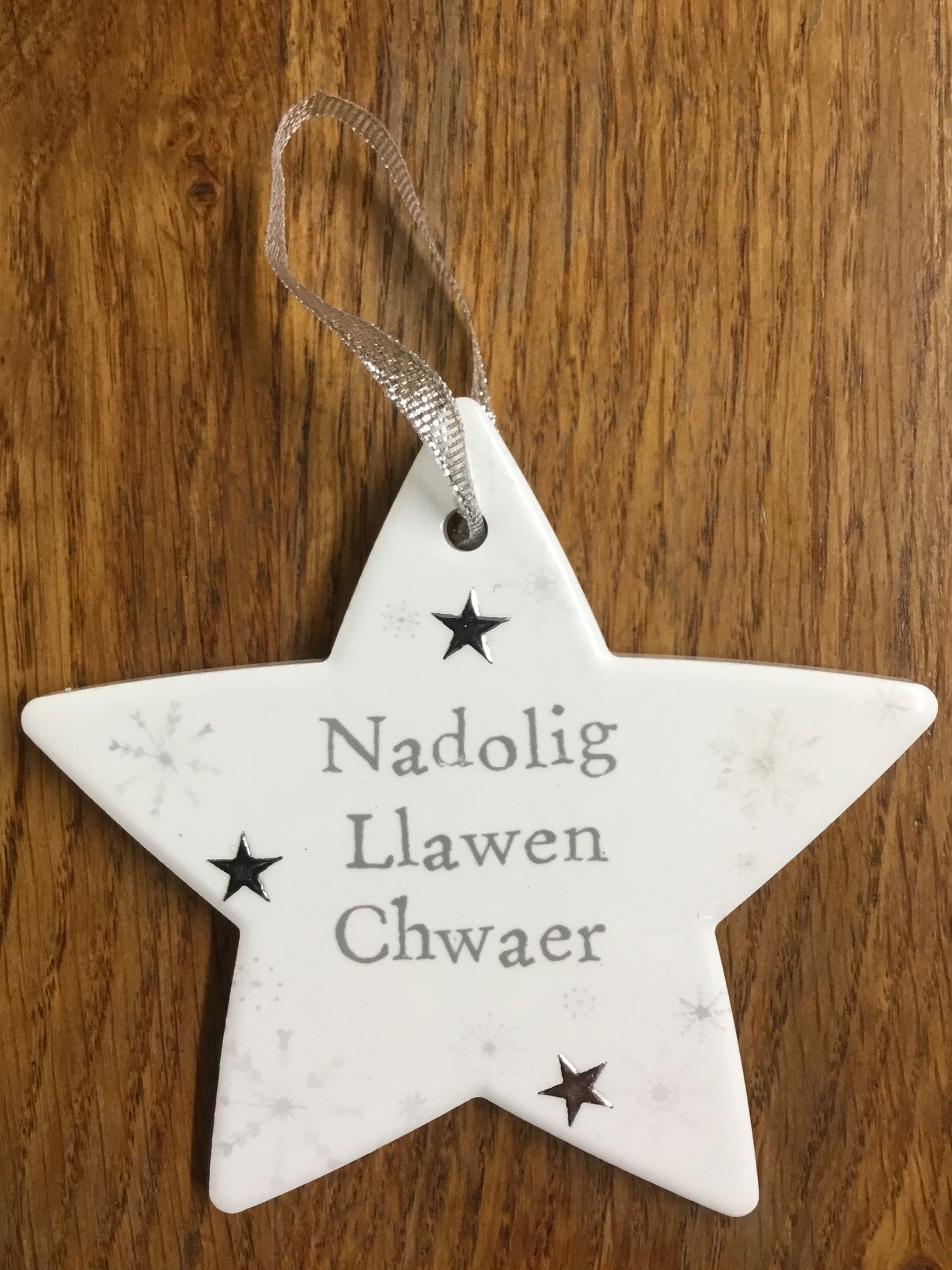 Ceramic Star Christmas Decoration - 'Nadolig Llawen Chwaer'