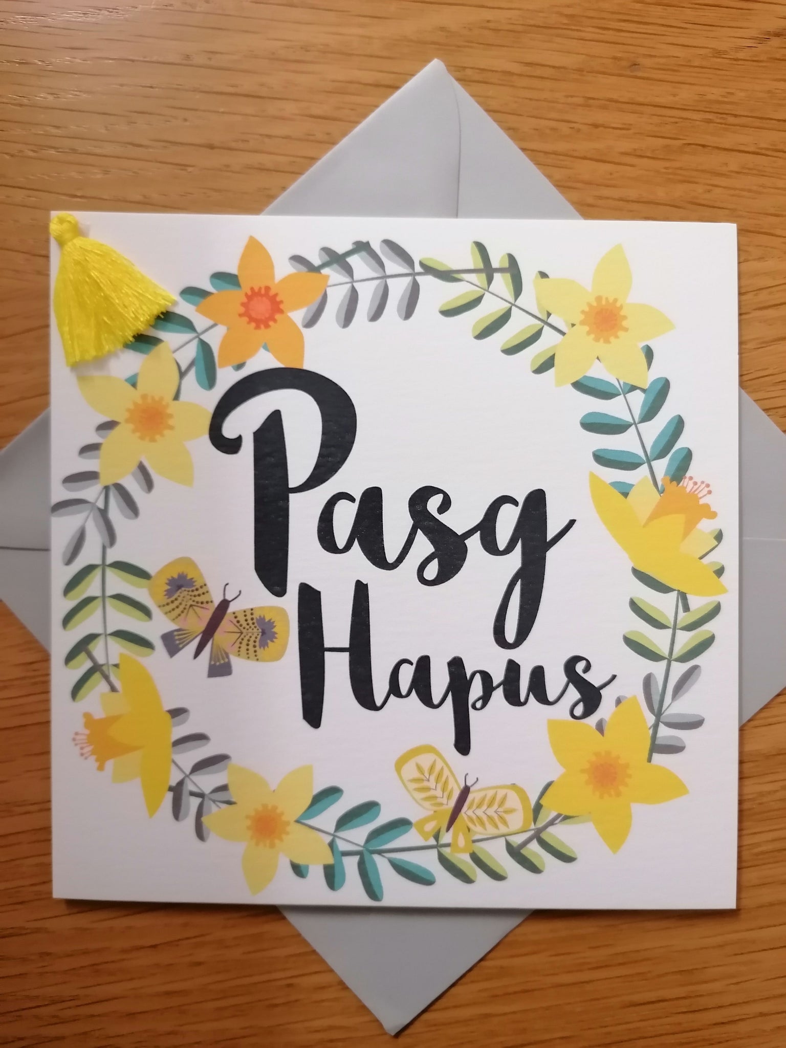 Easter Greetings card - 'Circle of Daffodils' Design
